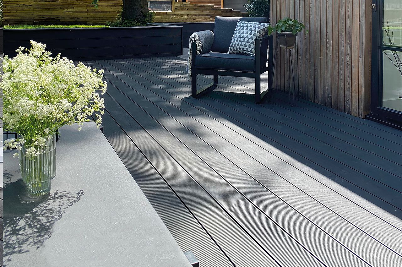Nina Peths on Instagram has used Cladco Composite Woodgrain decking