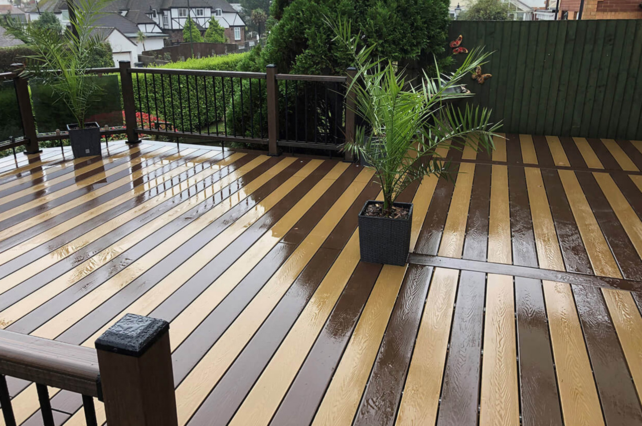 Cladco Composite Woodgrain Decking Boards in Teak and Coffee have created this strikingly unique decking design