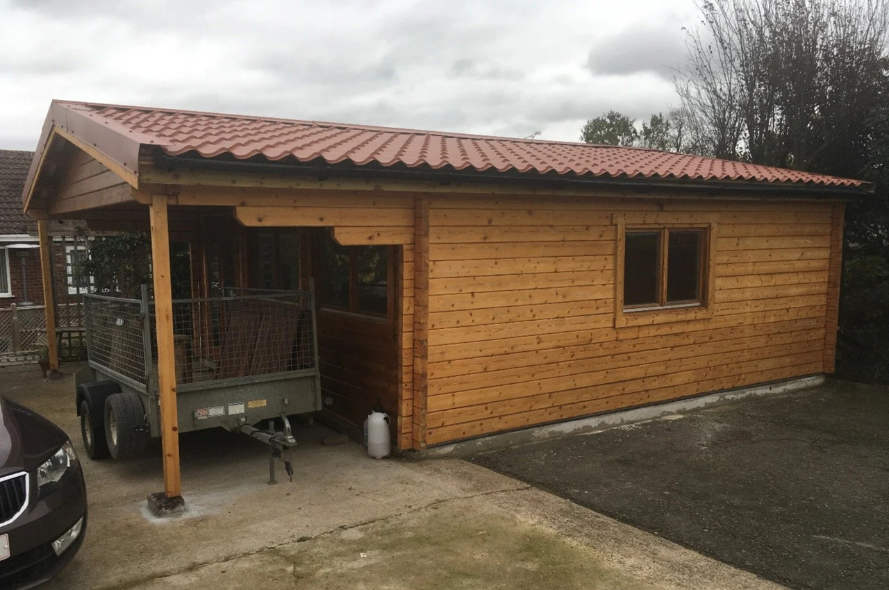 Cladco Profiles Tileform Roofing sheets in Copper match perfectly with the rustic timbre of this customer’s workshop