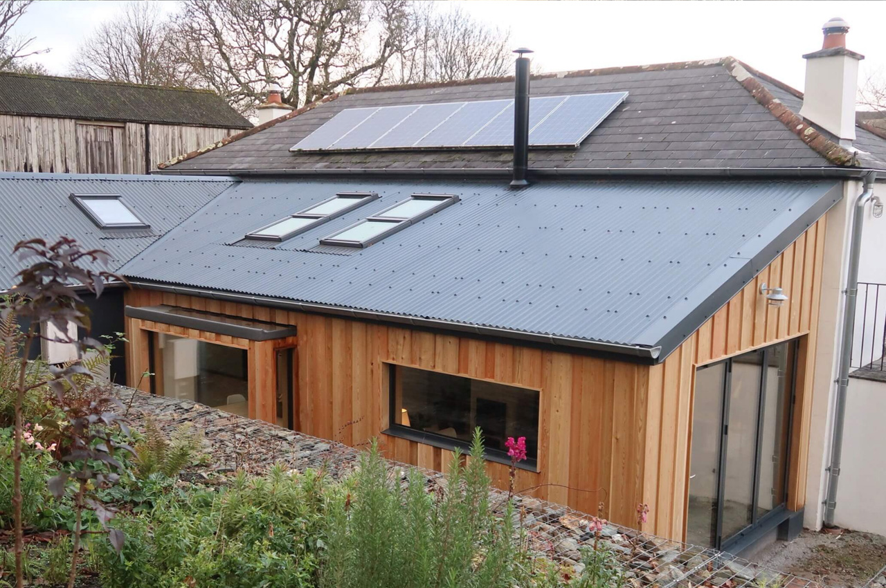 Simply_six_acres on Instagram have added this beautiful extension to their existing home.
