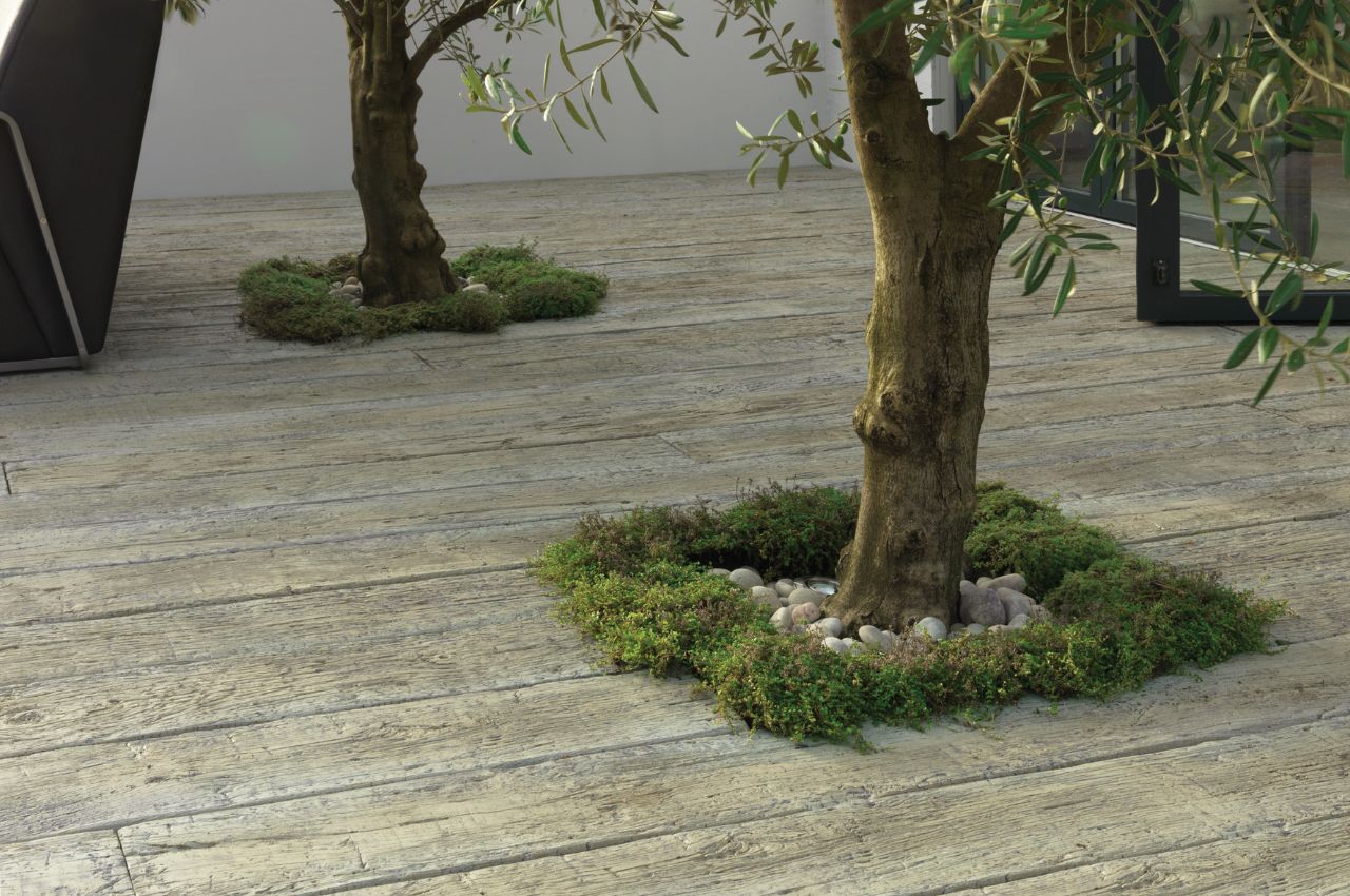 Organic and Rustic Decking | Millboard Weathered Oak Decking In Driftwood