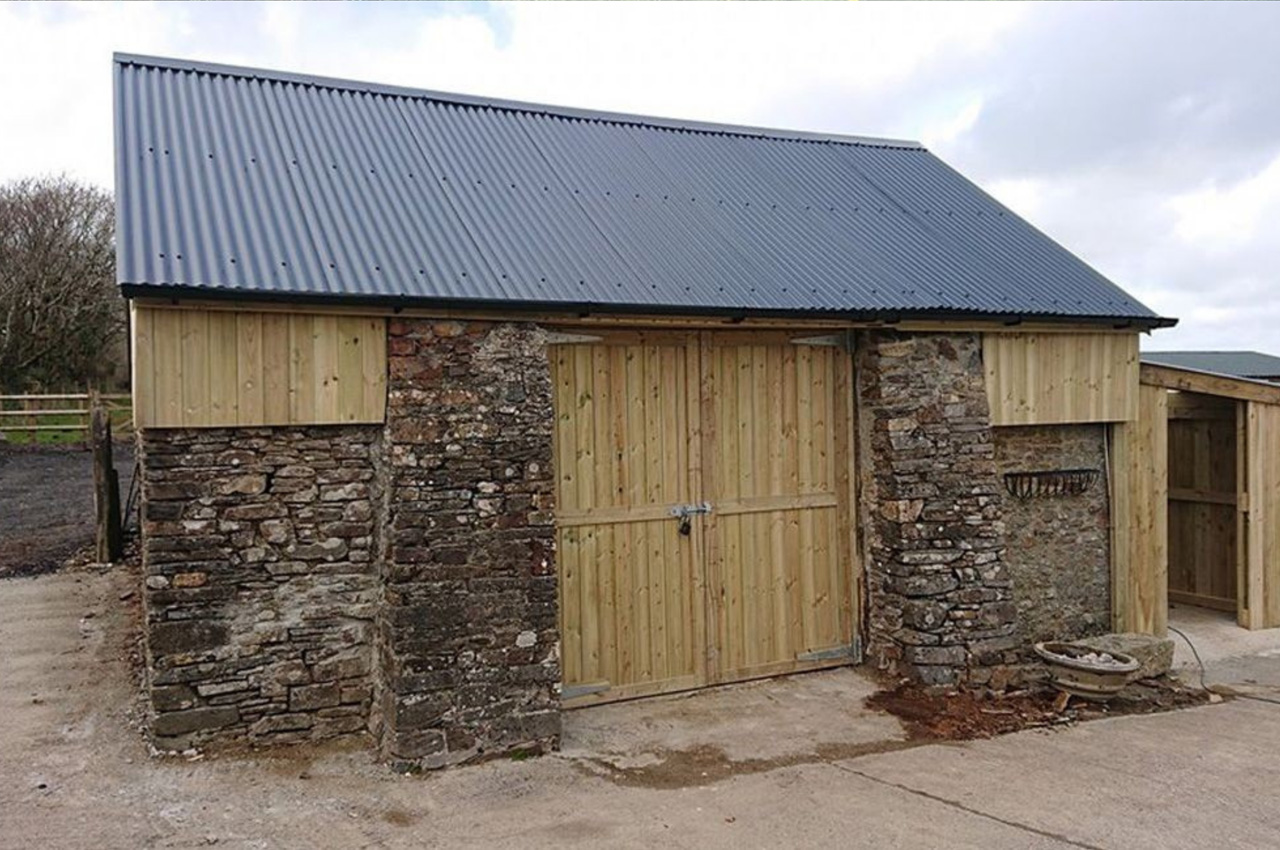 Before and after of stone barn with Anthracite PVC Corrugated Sheeting
