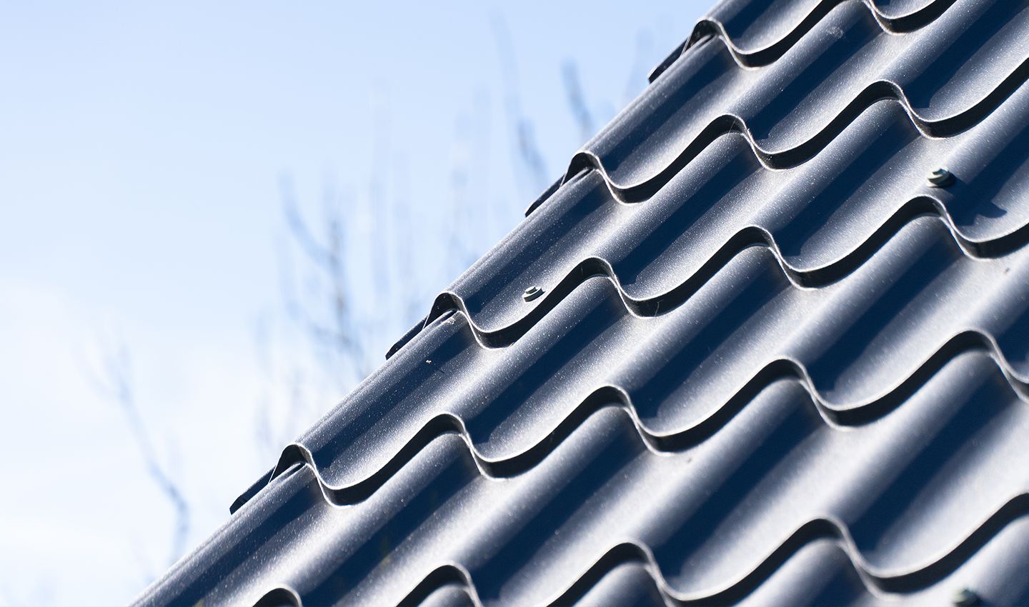 Cosy Countryside Cabin | Cladco Tile Form in Graphite Grey